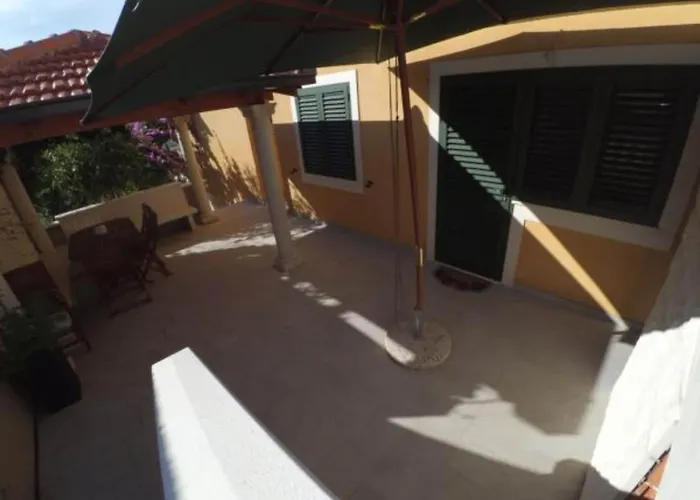 Maritimo - With Terrace * Smokvica (Korcula)