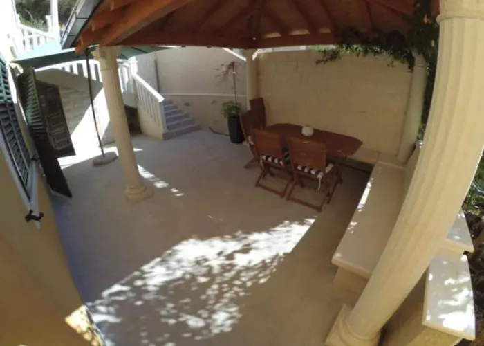 Maritimo - With Terrace